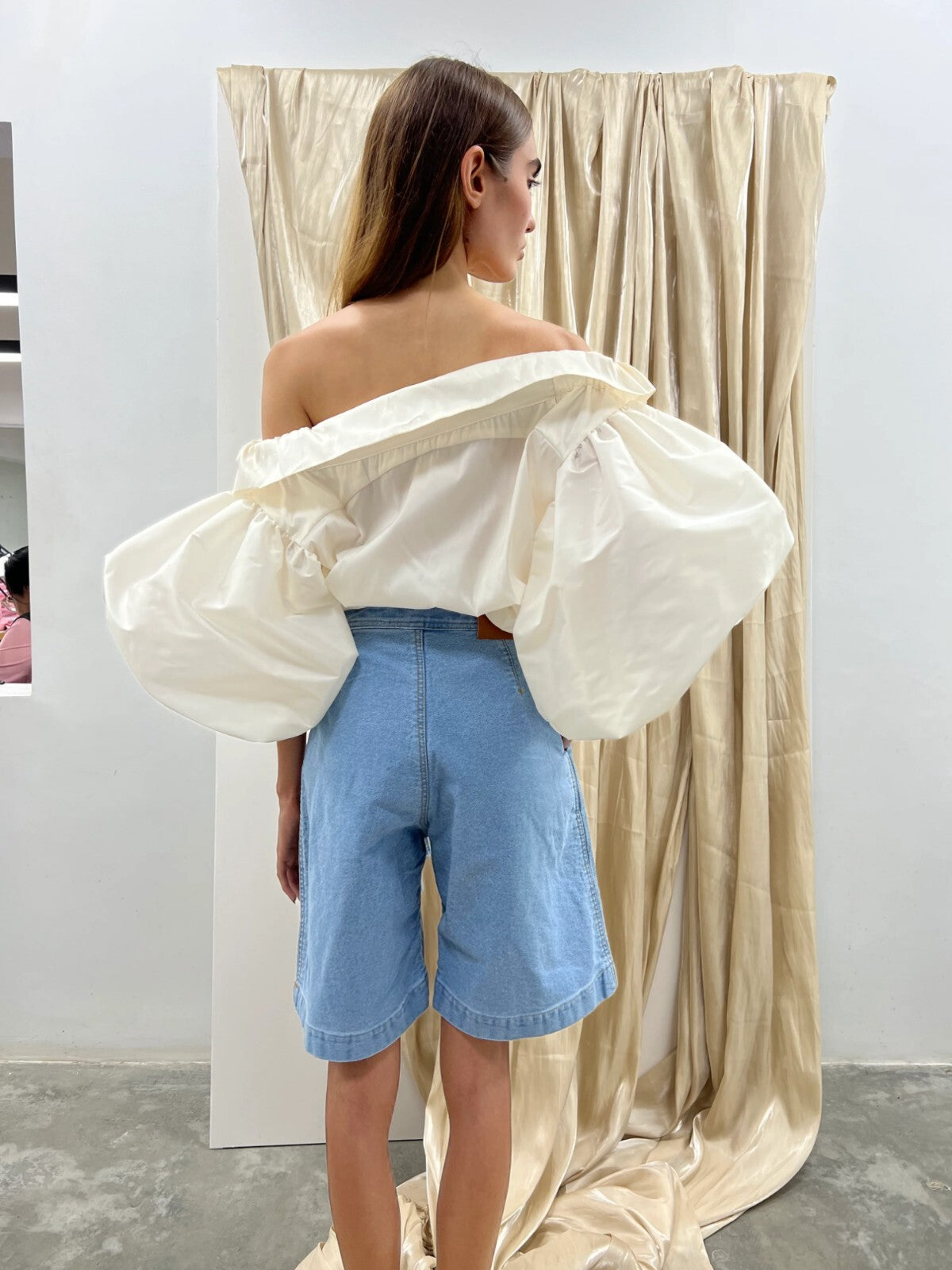 Agua Blouse Off-Shoulders Agua Blouse Off-Shoulders