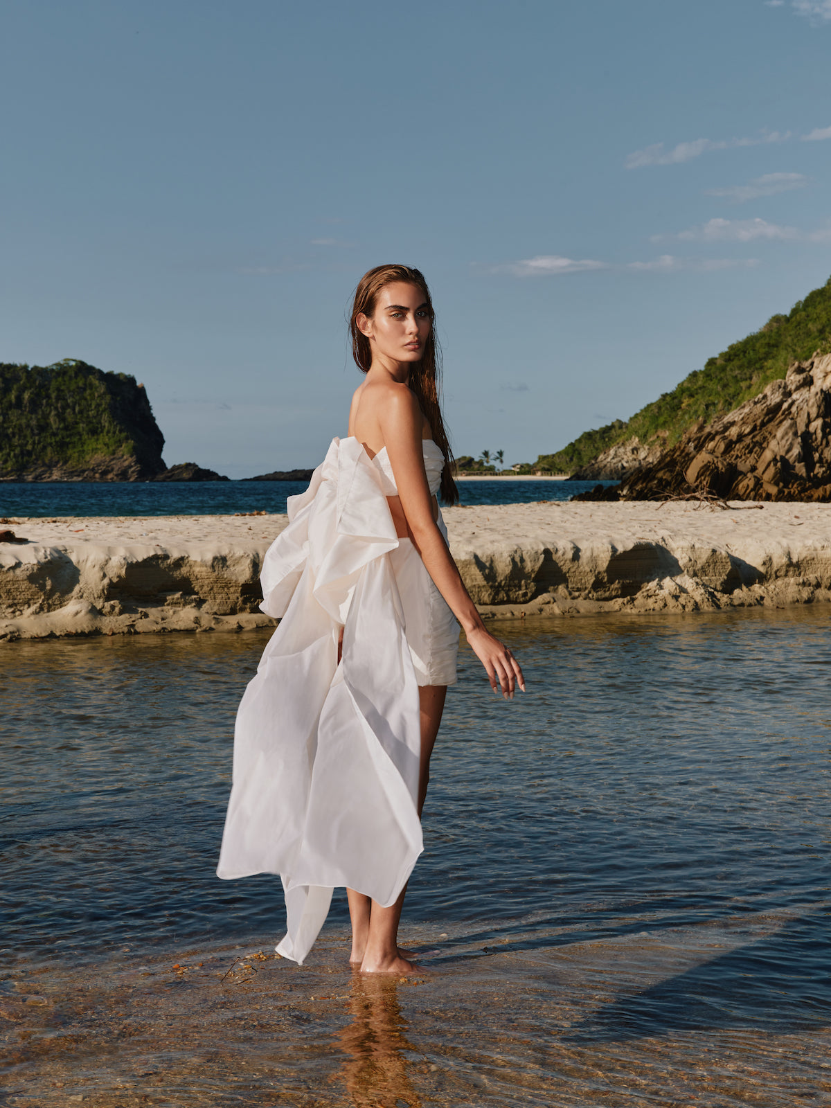 Catica Mini Dress | White Catica Mini Dress | White