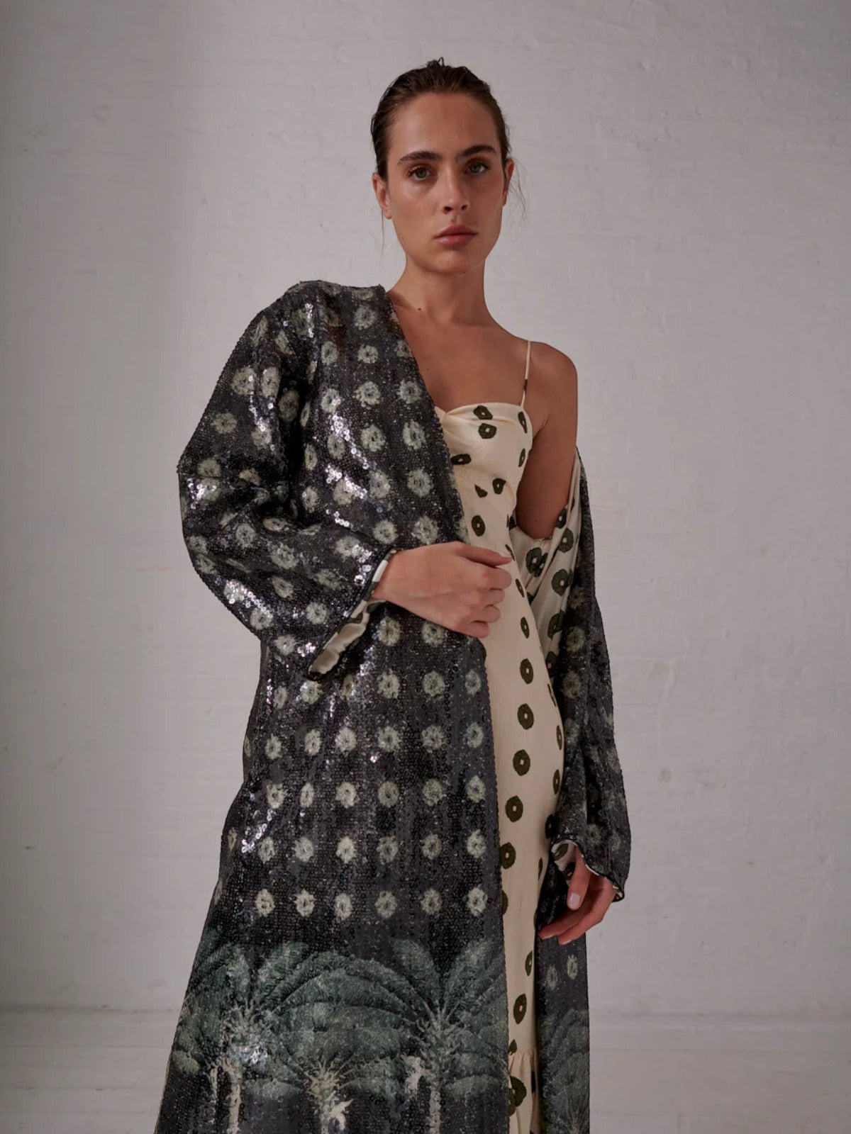 Tintindeo Sequins Midi Coat Tintindeo Sequins Midi Coat