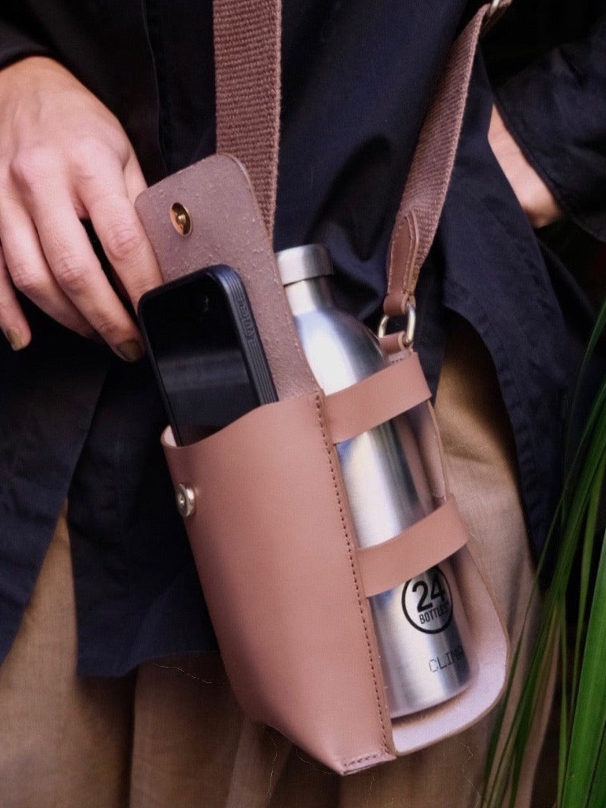 Leather Bottle Bag with Pocket and Bottle | Corda Leather Bottle Bag with Pocket and Bottle | Corda