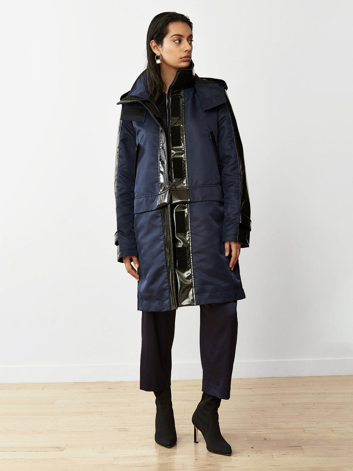 Water Resistant Convertible Sustainable Raincoat | Navy/Black Water Resistant Convertible Sustainable Raincoat | Navy/Black