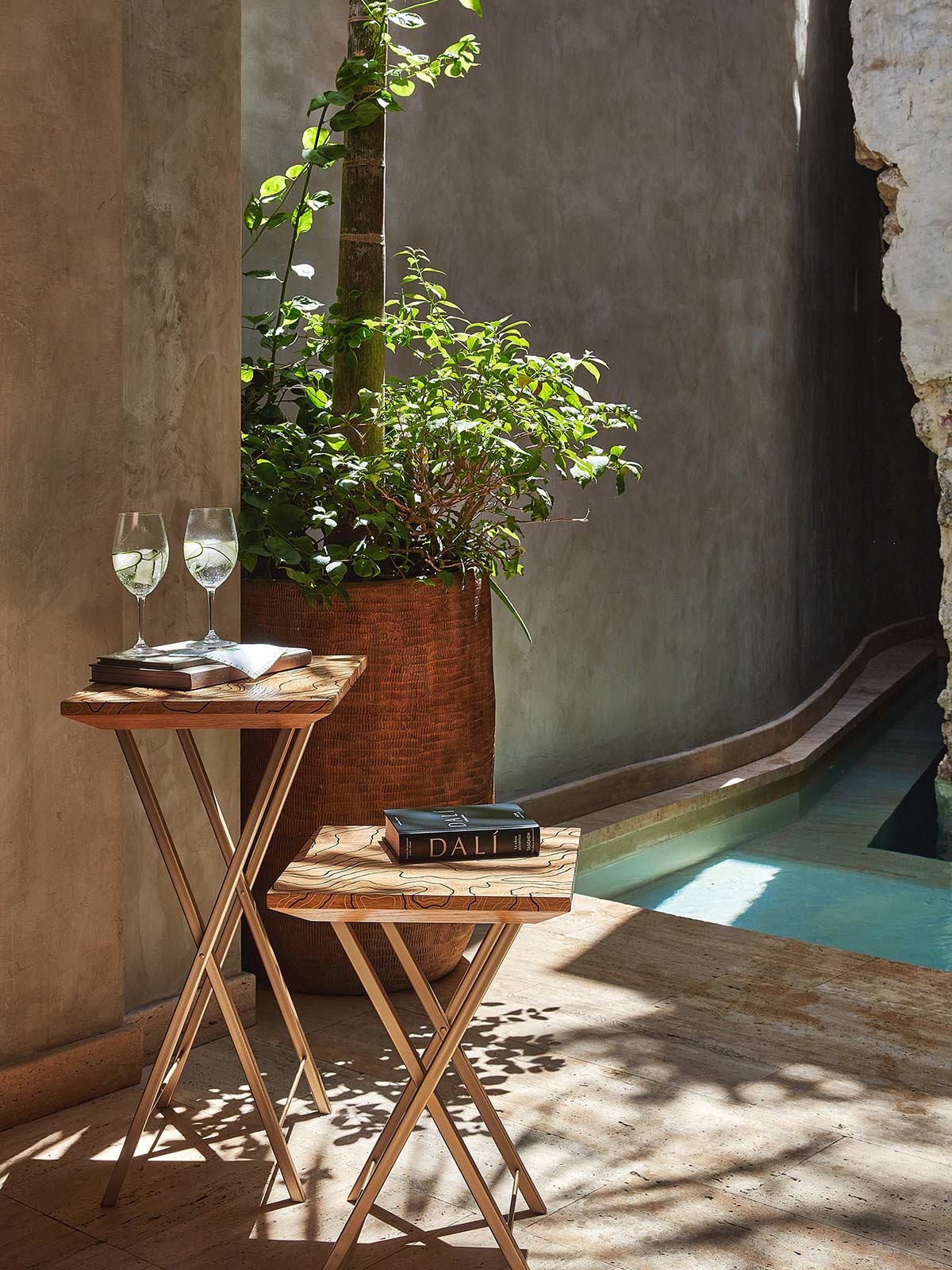 Dia Folding Table Dia Folding Table