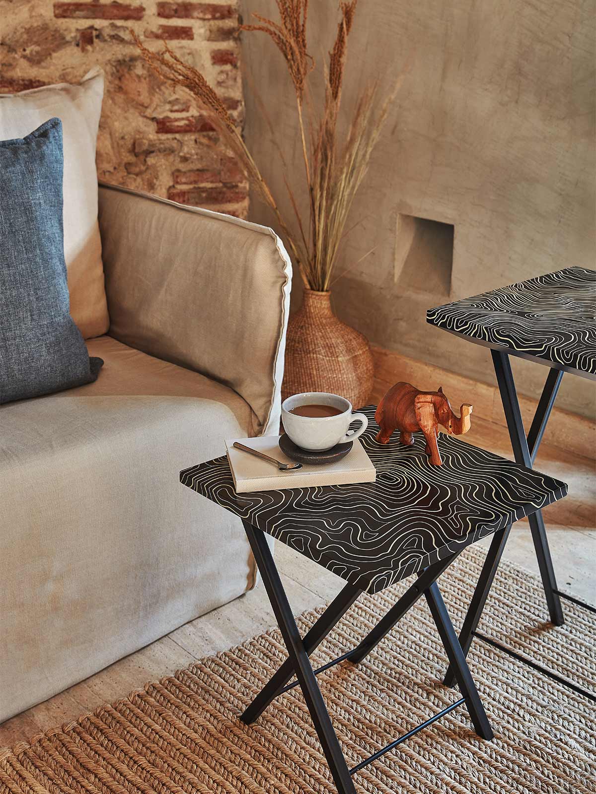 La Luna Folding Table La Luna Folding Table