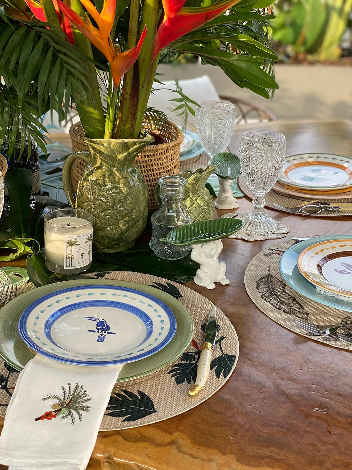 Embroidered Linen Napkins | Ivory Palm Tree Embroidered Linen Napkins | Ivory Palm Tree