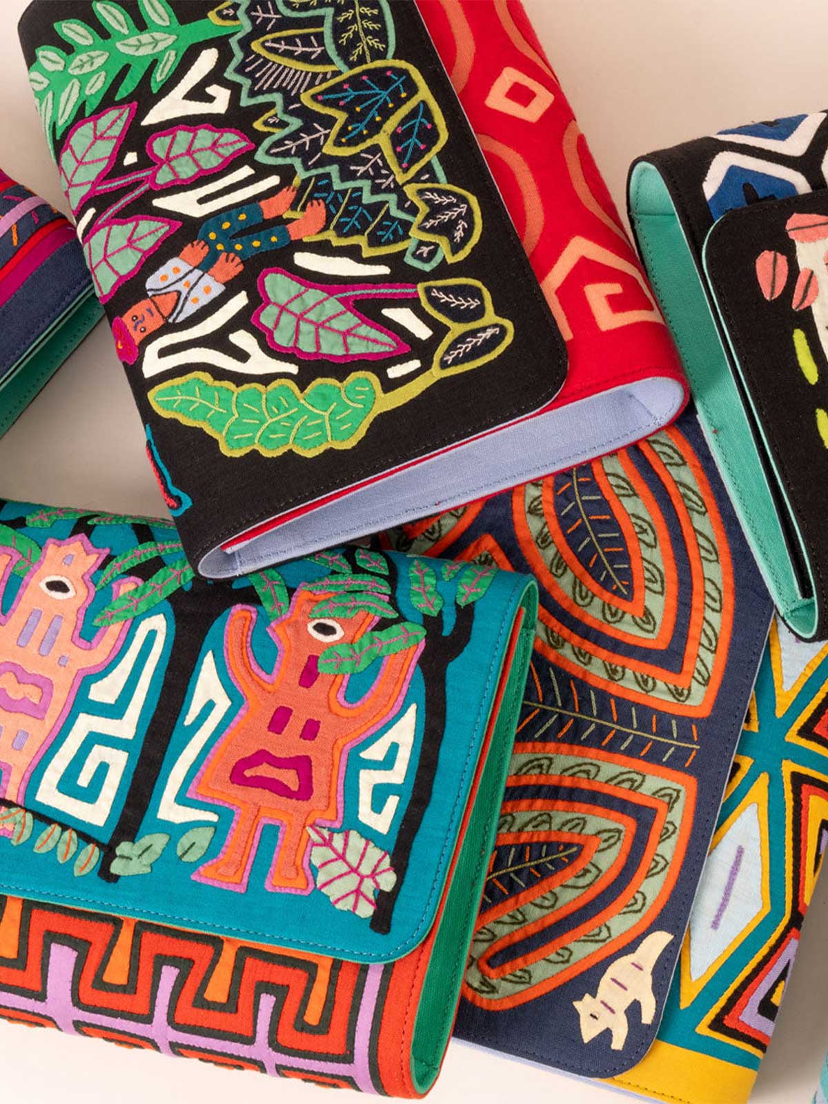 Igalmal Kuna Clutch Igalmal Kuna Clutch