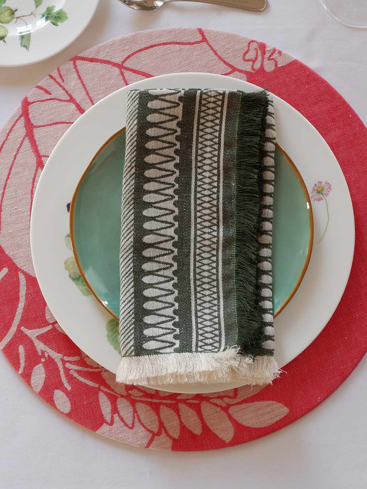 Linen Damask Cesta Set of 2 Linen Napkins | Verde Giunglia Linen Damask Cesta Set of 2 Linen Napkins | Verde Giunglia