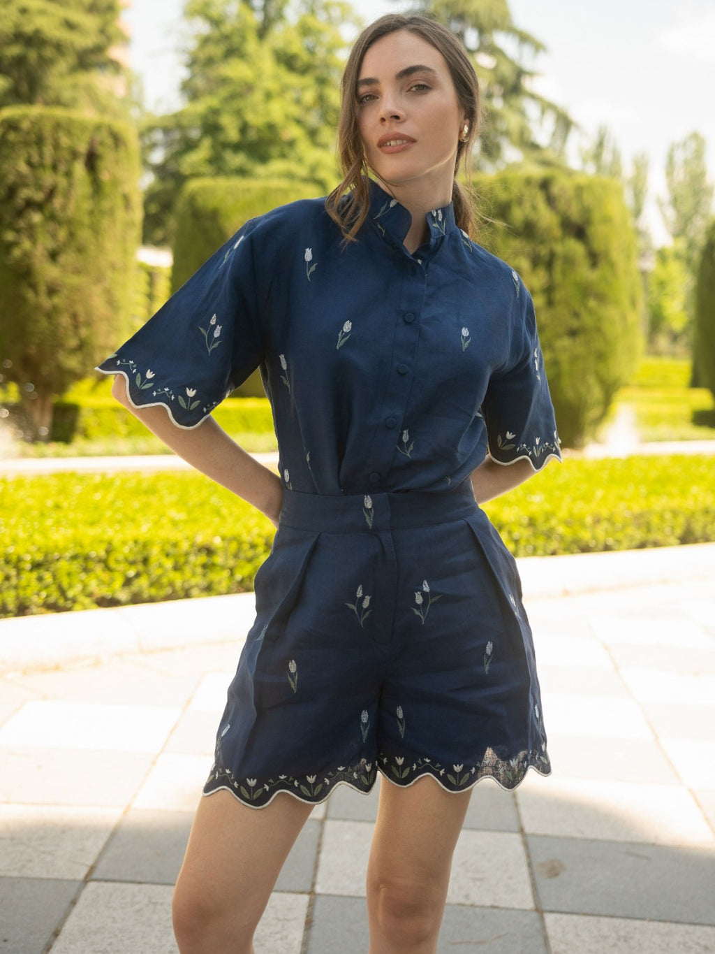 Lovely Tulip Short Sleeve Shirt | Navy