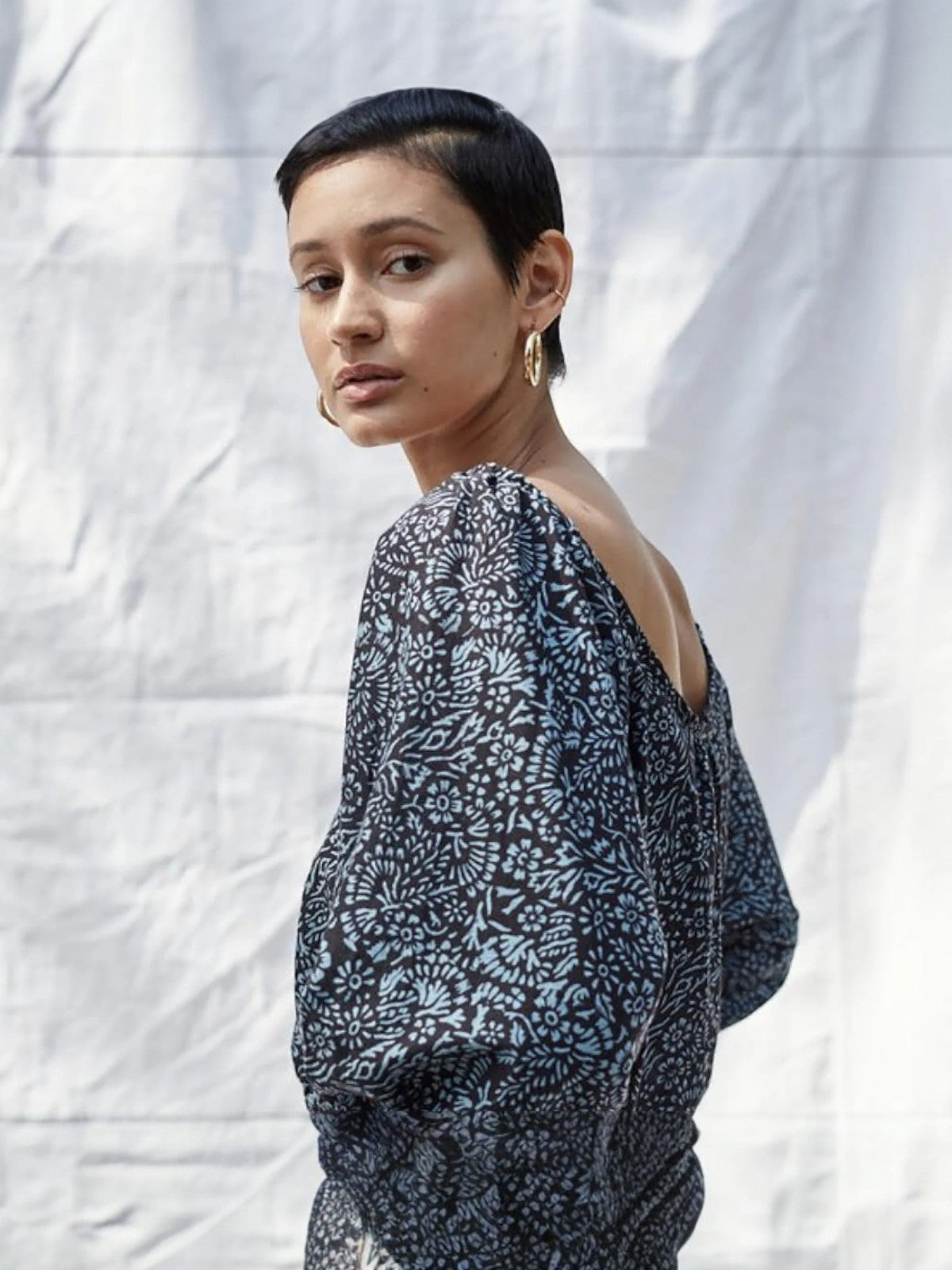 Hollow Thick Hoops Hollow Thick Hoops