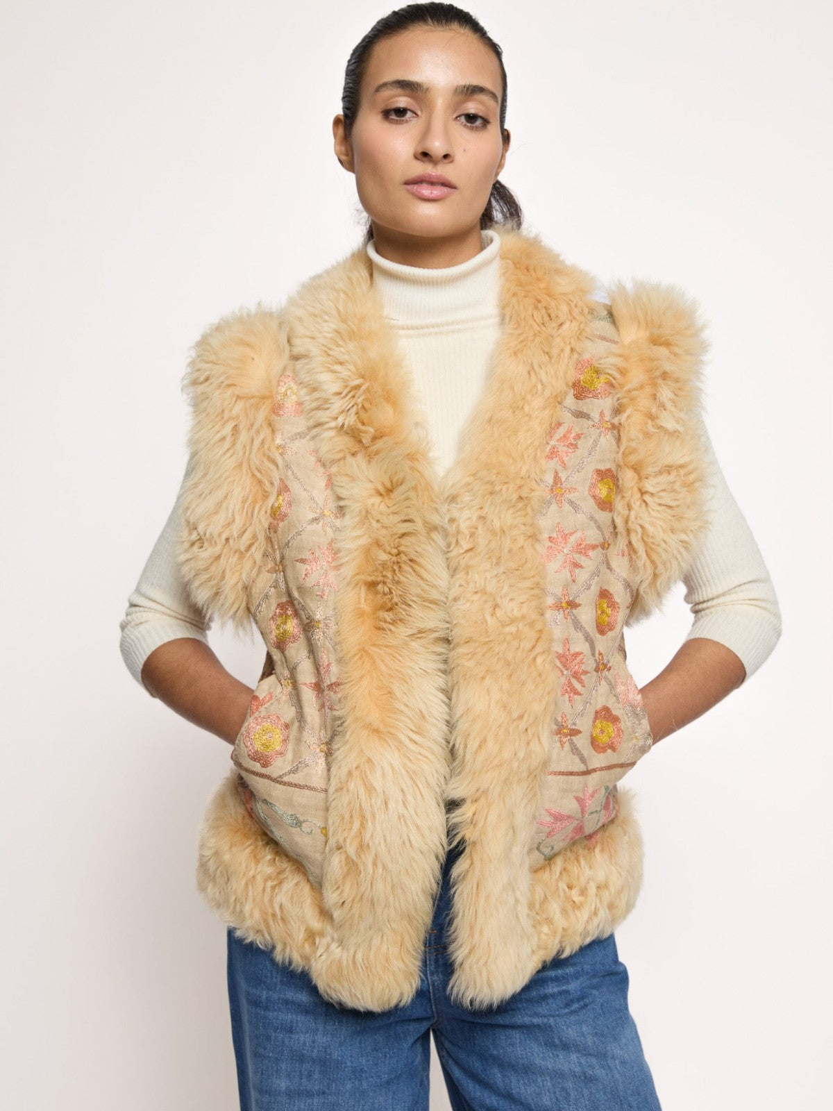 Aziz Waistcoat - M | Print/Ivory Aziz Waistcoat - M | Print/Ivory