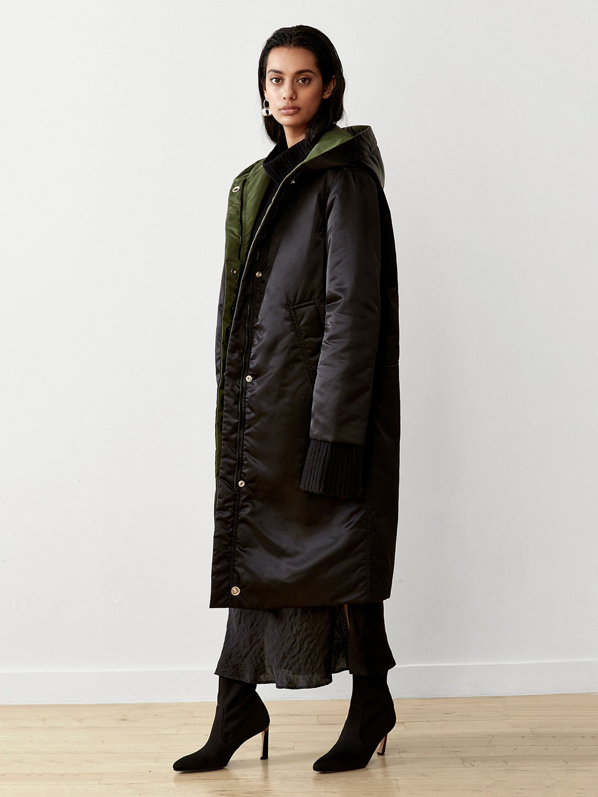 Sustainable Reversible Satin Down Coat | Black/Green Sustainable Reversible Satin Down Coat | Black/Green