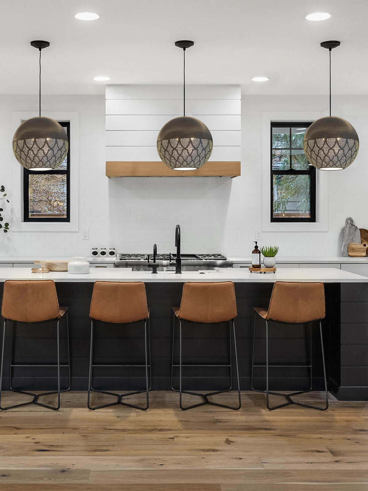 Nur Reversed Pendant Light Nur Reversed Pendant Light