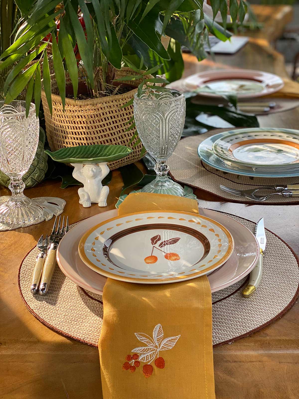 Embroidered Placemats | Palm Trees Embroidered Placemats | Palm Trees