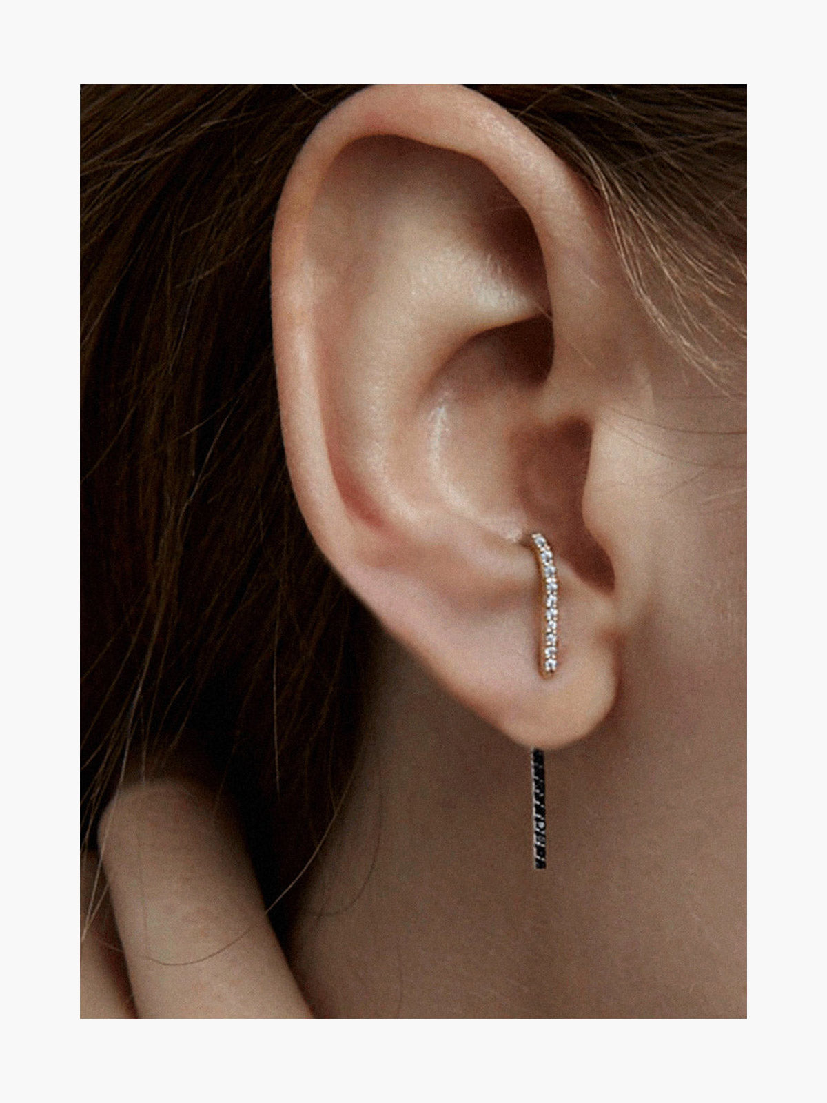 B&W Petite Ear Pin - Fashionkind