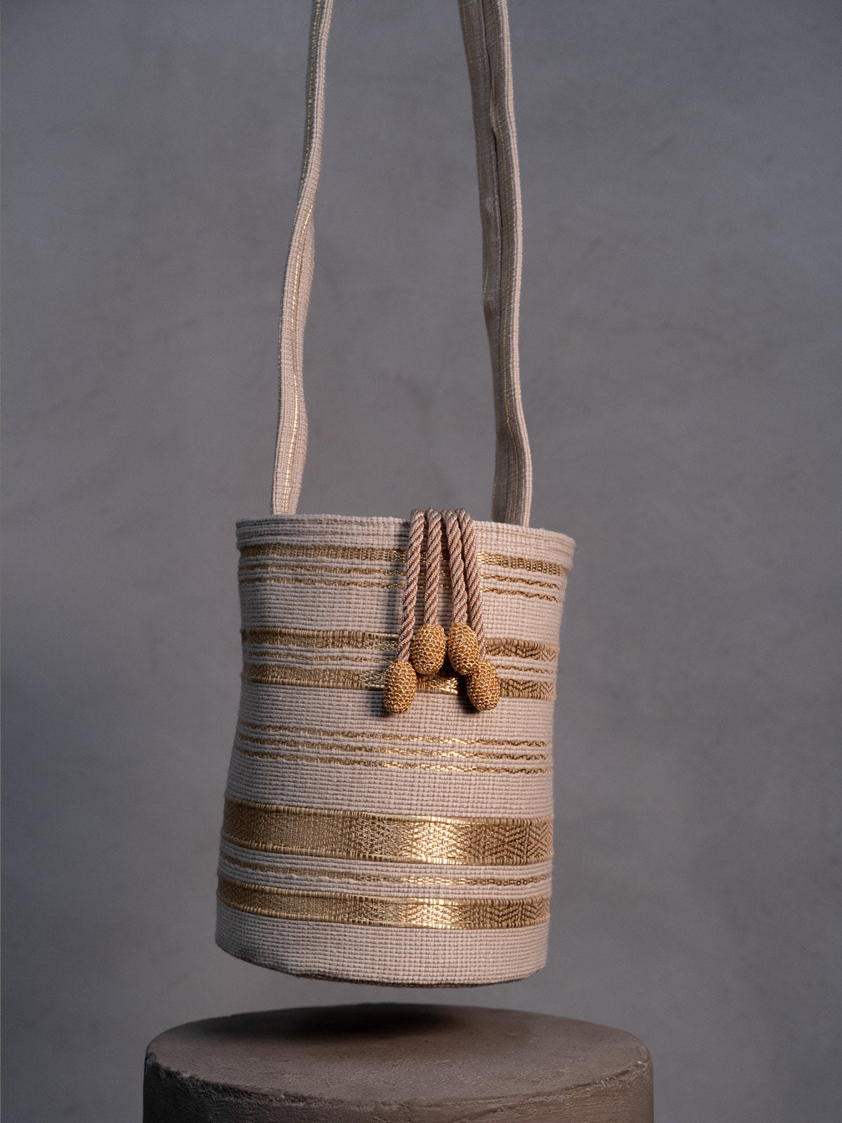 Alpaca Bucket Bag | Gold Alpaca Bucket Bag | Gold
