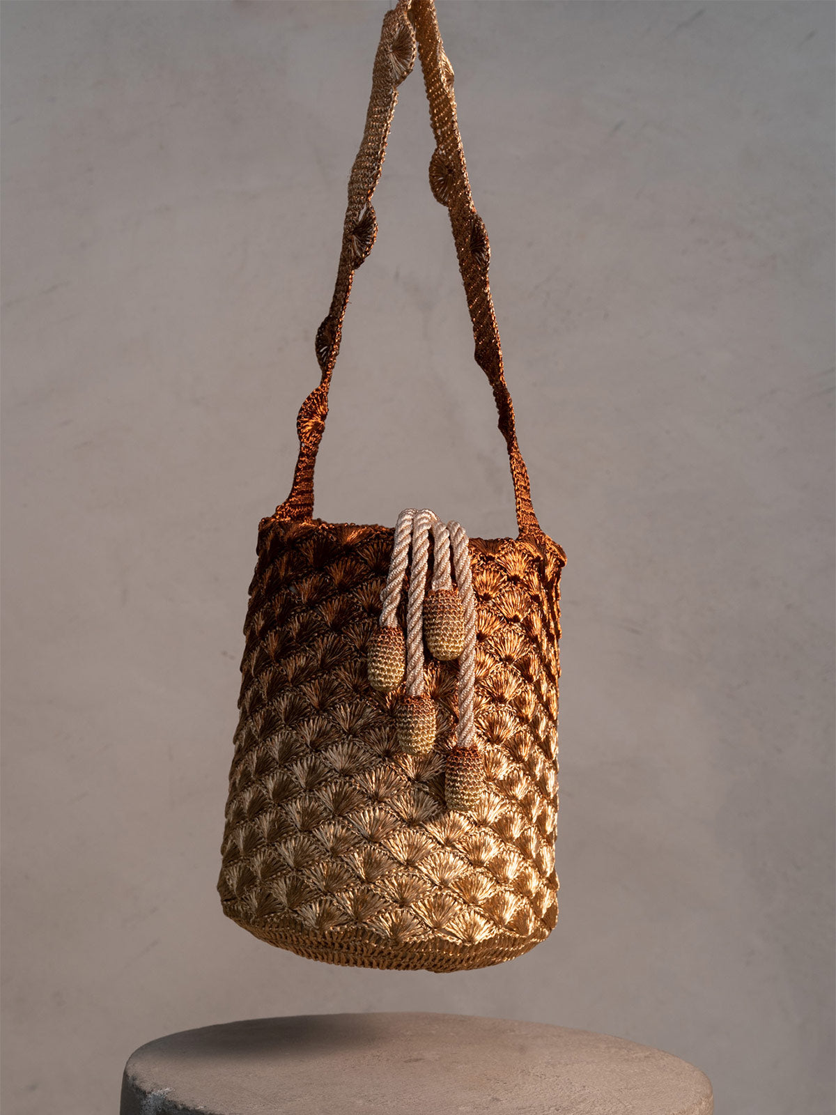 KAIA Seashell Handbag Short Strap | Copper and Gold
